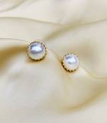 Gold pearl earrings