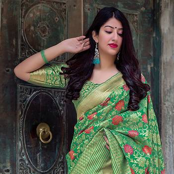 Green woven silk blend saree with blouse 2