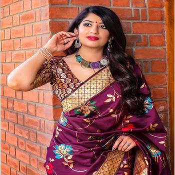 Wine woven banarasi silk saree with blouse 2