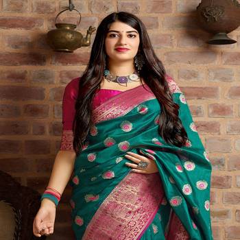 Green woven banarasi silk saree with blouse 3