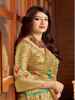 Beige woven banarasi silk saree with blouse 2