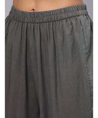 Grey Straight Kurta With Pants 3