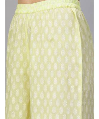 Khadi Gold Print Kurta Set With Dupatta 3