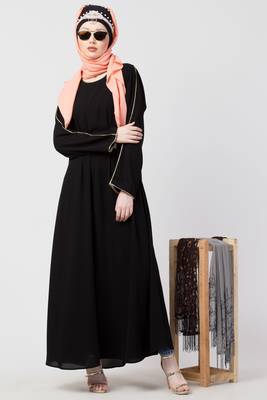 Black Plain Casual Abaya With Piping In Sleeves 1