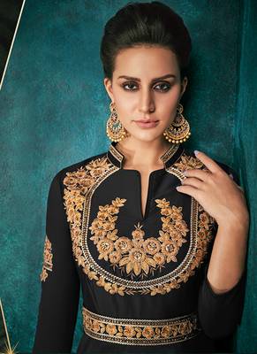 Black Silk Blend Anarkali Salwar Kameez 2