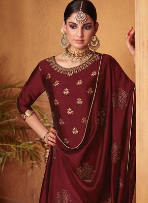 Maroon Jacquard Pakistani Salwar Kameez 2