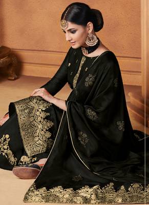 Black Jacquard Pakistani Salwar Kameez 2