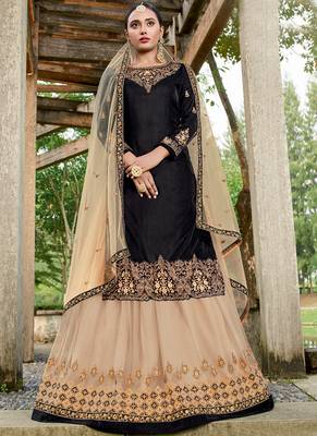 Black Velvet Pakistani Salwar Kameez 1