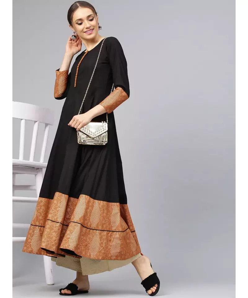 Black Anarkali Kurta With Printed Border