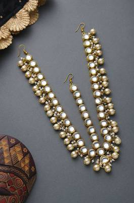 Molly Kundan Gold Tone With Shell Pearls Maatha Patti 1