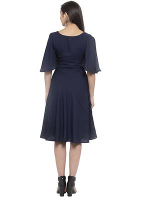Navy blue plain crepe short-dresses 3