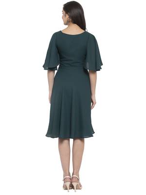 Green plain crepe short-dresses 3
