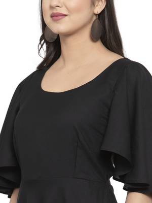 Black plain crepe short-dresses 4