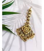 Preet Kundan Shell Pearl Mang Tikka