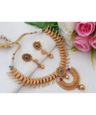 Mezmerizing Matt Gold Finish Parrot Necklace With Matching Ear Rings 1