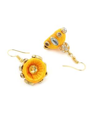 Girls Green Doomed Kundan Jhumka Earrings 3