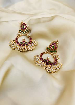Gold earrings 1