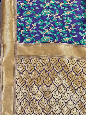 Blue Woven Banarasi Silk Saree With Blouse 4