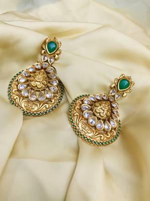 Gold earrings 1