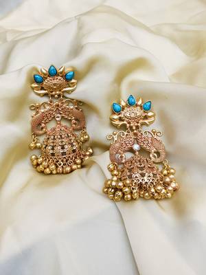 Gold earrings 2