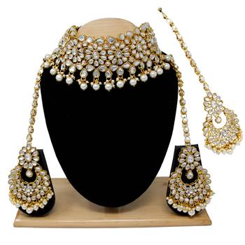 White necklaces 1