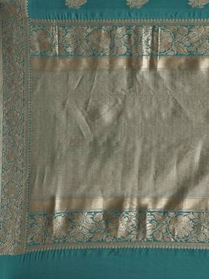 Green woven silk blend saree with blouse 4