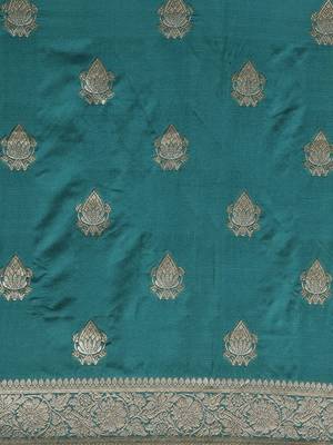 Green woven silk blend saree with blouse 5