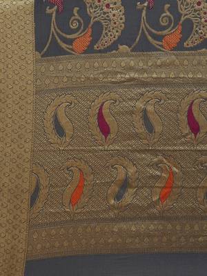 Grey woven silk blend saree with blouse 4