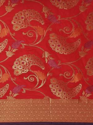 Red woven silk blend saree with blouse 5