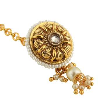 Gold Pearl Maang Tikka 2