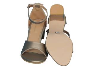 women and girls comfort heel boot  5