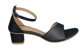 women and girls comfort heel boot  3