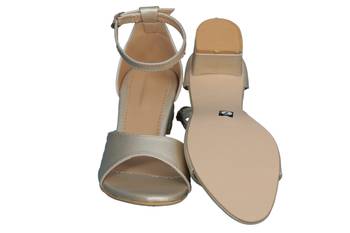women and girls comfort heel boot  5