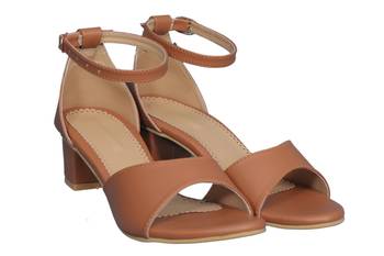 women and girls comfort heel boot  1
