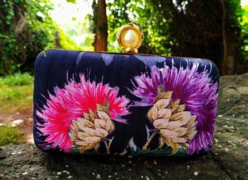 bagzVela Black Color Flower Print Clutch 1