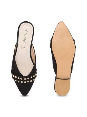 Black solid rubber sandals 4