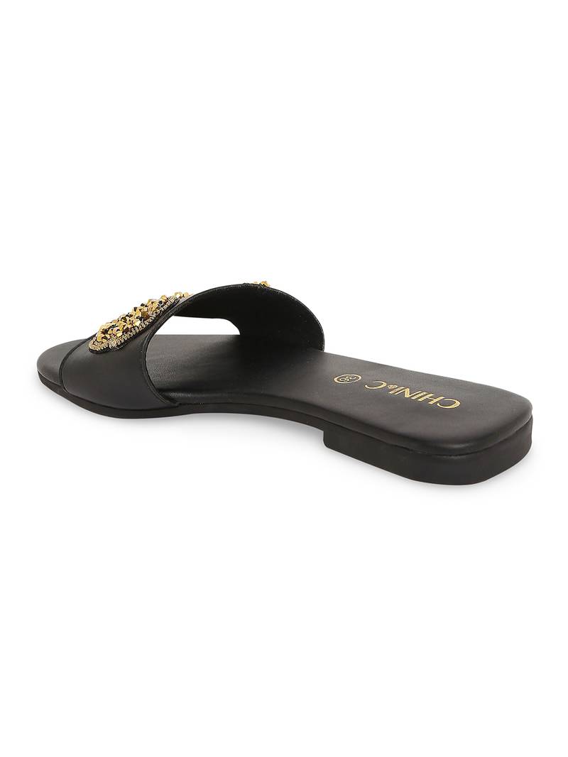 Black solid rubber sandals