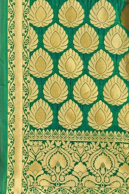 Green woven banarasi silk saree with blouse 4