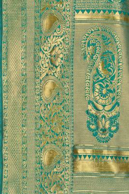 Green woven banarasi silk saree with blouse 3