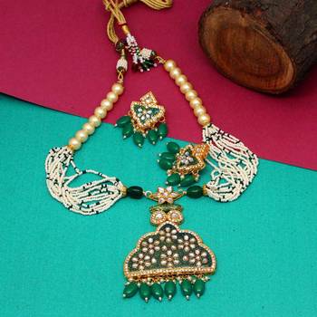Green necklace-sets 2
