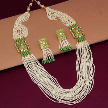 Green necklace-sets 2