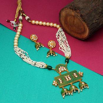 Green necklace-sets 2