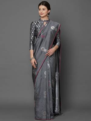 Grey woven cotton silk saree with blouse 3