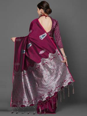 Magenta woven cotton silk saree with blouse 5