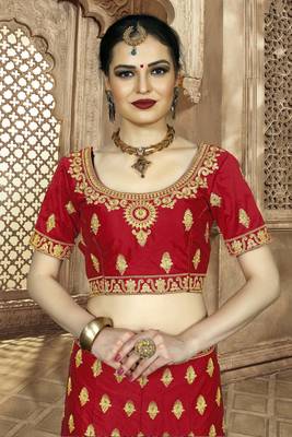 Heavy Embroidered Work UNSTITCHED LEHENGA Choli WITH BLOUSE 2