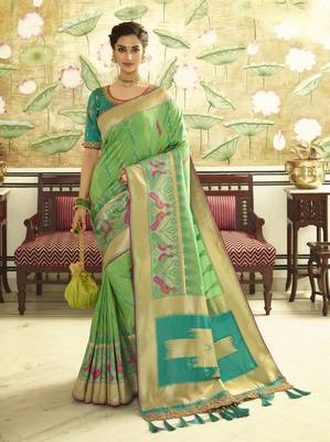 Parrot Green Embroidered Banarasi Silk Saree With Blouse 1