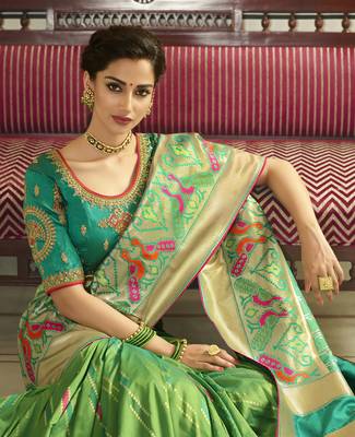 Parrot Green Embroidered Banarasi Silk Saree With Blouse 3