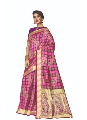 Dark pink woven jacquard saree with blouse 1