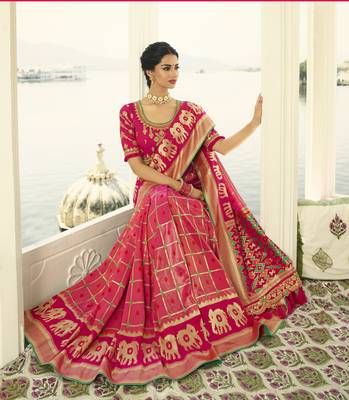 Pink Embroidered Banarasi Silk Saree With Blouse 2