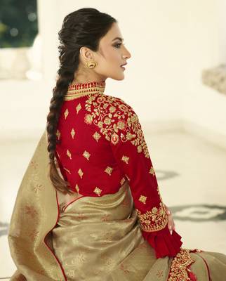 Golden Embroidered Banarasi Silk Saree With Blouse 2